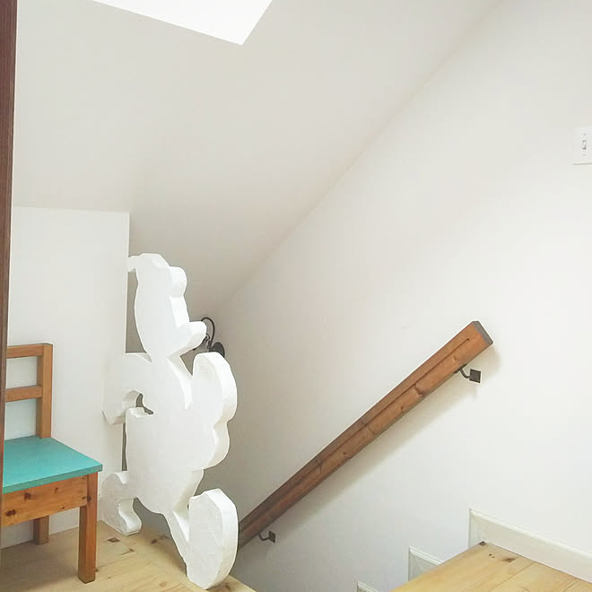 壁 天井 ディズニー好き ドナルドダック 階段手すり 造作手すり などのインテリア実例 19 07 03 21 55 39 Roomclip ルームクリップ