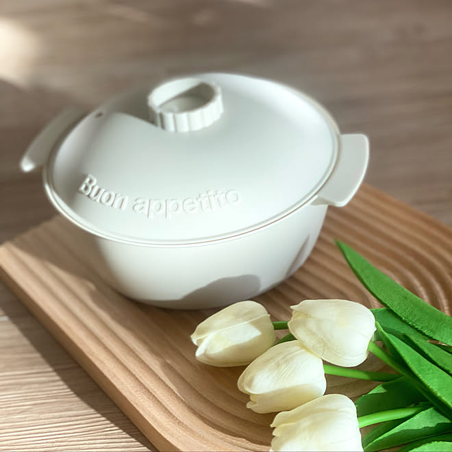 造花 チューリップ デザインも好き 電子レンジで使える 3コインズ Bistro Noodle などのインテリア実例 21 02 05 15 53 Roomclip ルームクリップ
