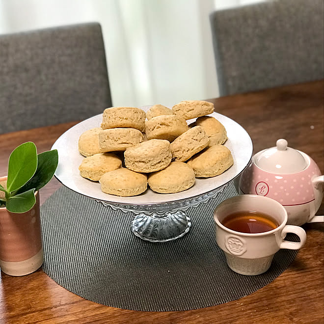 ティータイム 休日のおやつ 焼き菓子 手作りおやつ ケンタッキービスケット風 などのインテリア実例 21 07 25 14 52 38 Roomclip ルームクリップ ティータイム 休日のおやつ 焼き菓子 手作りおやつ ケンタッキービスケット風 などのインテリア実例 21 07 25 14 52 38 Roomclip ルームクリップ