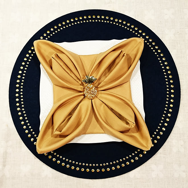 机 テーブルナプキン 折り方の復習 おもてなし講座 7 2 火 などのインテリア実例 19 07 03 01 39 42 Roomclip ルームクリップ