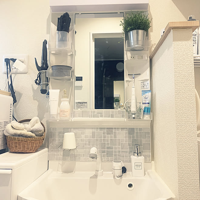 洗面台周り Ikea フェイクグリーン Diy バス トイレ などのインテリア実例 08 13 18 44 Roomclip ルームクリップ