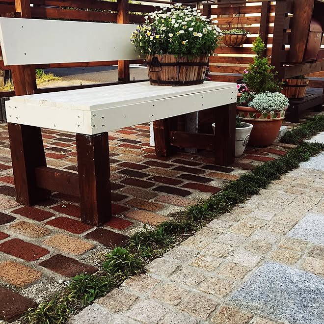 玄関 入り口 ウッドフェンス ピンコロ石 ガーデンベンチ Diy などのインテリア実例 17 05 17 21 49 19 Roomclip ルームクリップ