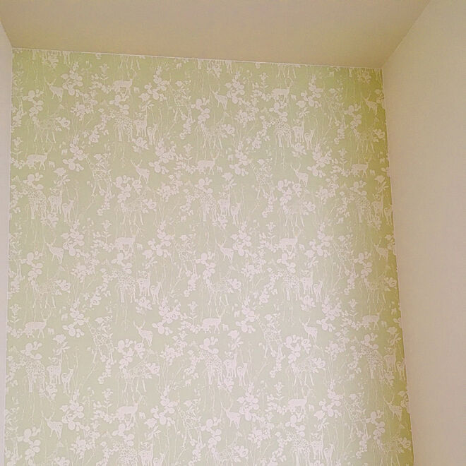 壁 天井 動物の壁紙 アクセントクロス ホラグチカヨ 緑の壁紙のインテリア実例 18 05 22 12 14 33 Roomclip ルームクリップ