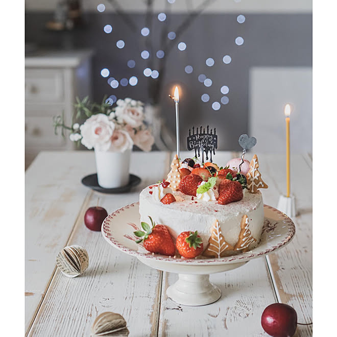 苺ケーキ バースデーケーキ 花のある暮らし Insta Kayokoolive Slow Life などのインテリア実例 22 01 11 14 29 38 Roomclip ルームクリップ