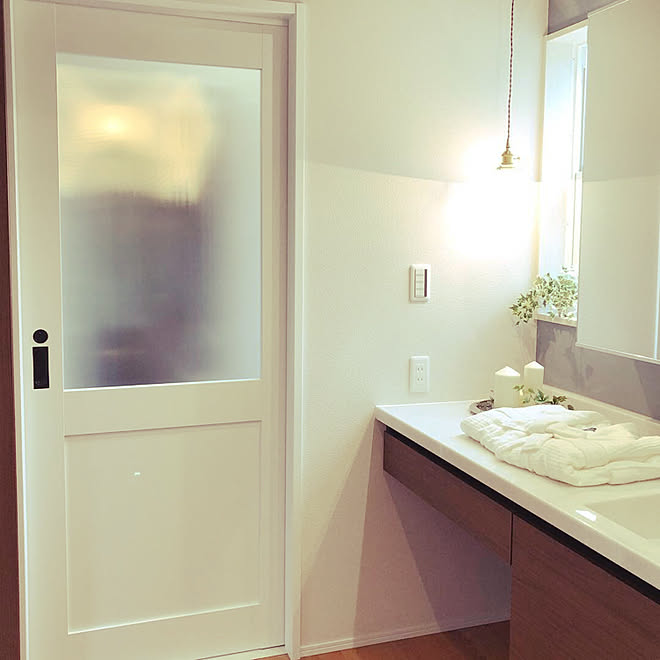 バス トイレ Lixil洗面台 ブルックリンスタイル 洗面所 ペンダント照明 などのインテリア実例 19 02 10 12 27 07 Roomclip ルームクリップ