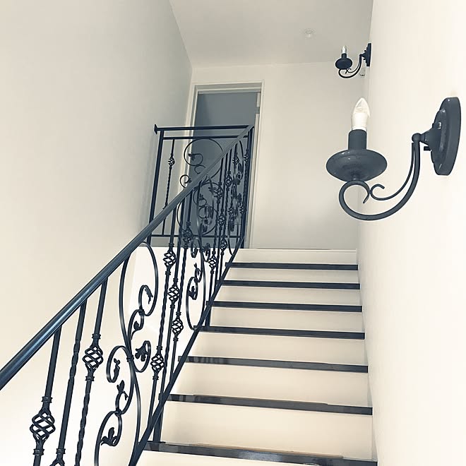 子供を抱えて登るの大変 アイアンの手摺 階段のインテリア実例 17 06 14 16 35 25 Roomclip ルームクリップ