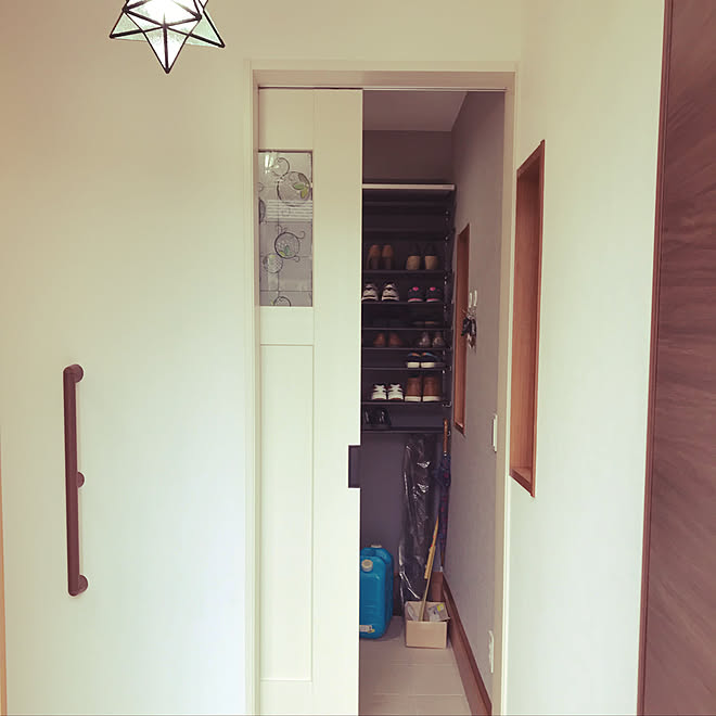 収納たくさん 可動棚 土間収納 玄関照明 ナチュラル などのインテリア実例 01 23 16 19 27 Roomclip ルームクリップ