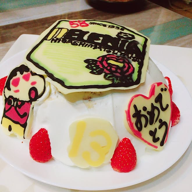 キッチン デコチョコ初チャレンジ 息子の誕生日 エンブレム クレヨンしんちゃん などのインテリア実例 17 02 08 18 22 12 Roomclip ルームクリップ