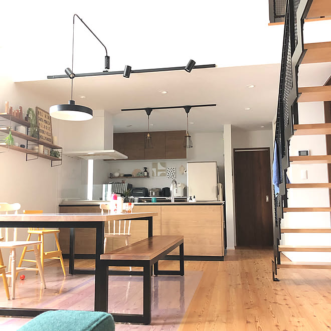 シーリングライト ダクトレール ベンチ ダイニングテーブル リビング階段 などのインテリア実例 08 19 05 53 21 Roomclip ルームクリップ