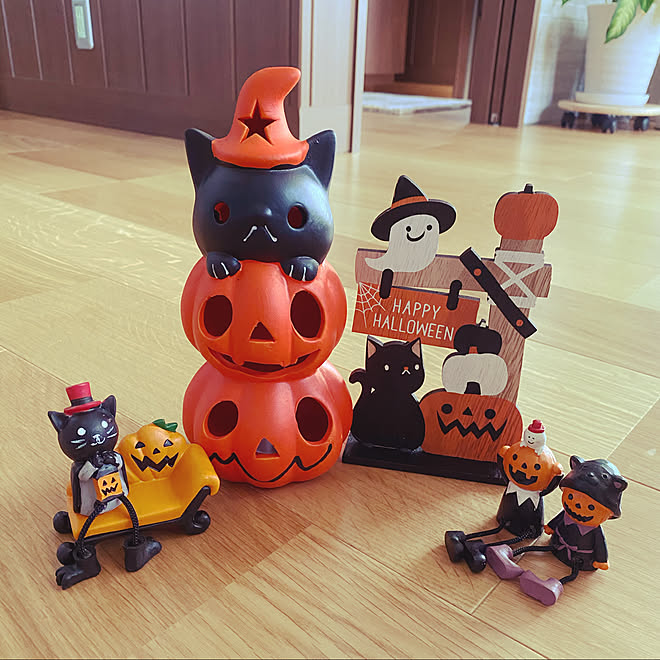 ハロウィン大好き ダイソー だいすき100均 ハロウィン 西側リビング などのインテリア実例 09 06 13 38 54 Roomclip ルームクリップ