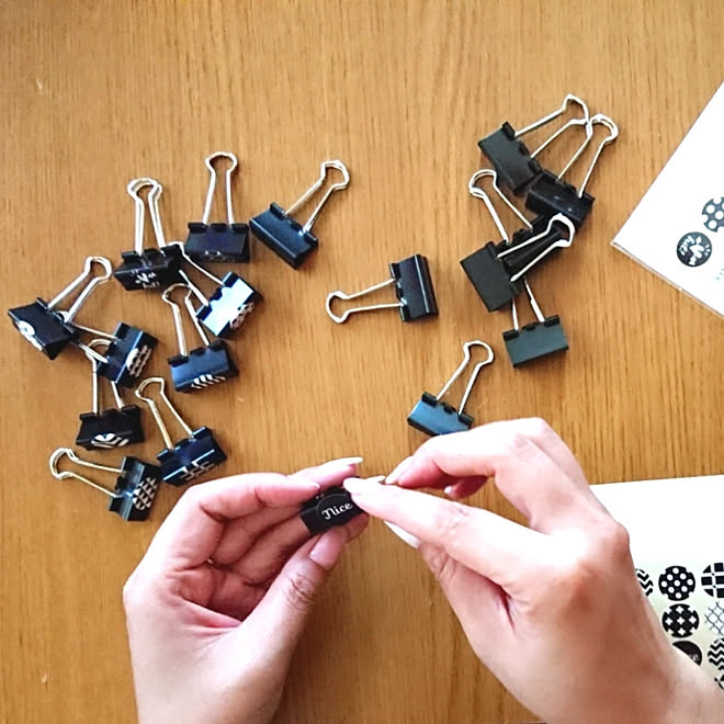 机 こんにちは セリア ダブルクリップ ポイントシール などのインテリア実例 18 08 31 14 29 51 Roomclip ルームクリップ