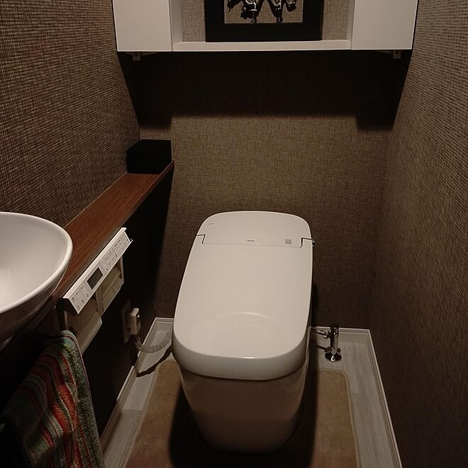 ブラウンの壁紙 トイレ サティス バス トイレのインテリア実例 12 05 19 41 42 Roomclip ルームクリップ