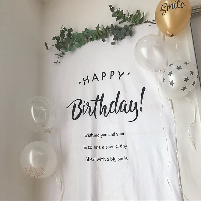フェイクグリーン 風船 誕生日飾り付け 壁 天井 タペストリー などのインテリア実例 12 17 12 13 56 Roomclip ルームクリップ