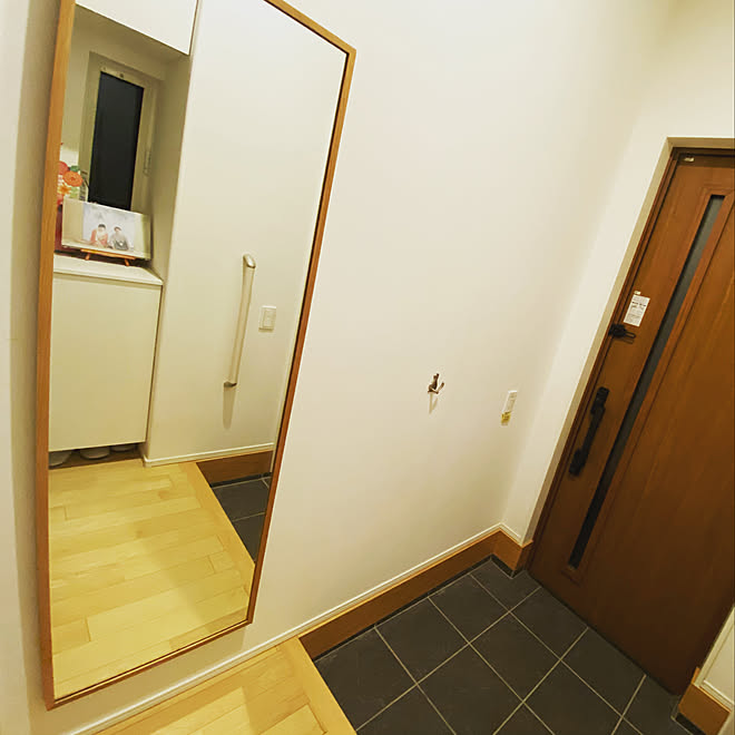 壁美人 スタンドミラー 無印良品 Diy 玄関 入り口のインテリア実例 12 30 21 31 37 Roomclip ルームクリップ