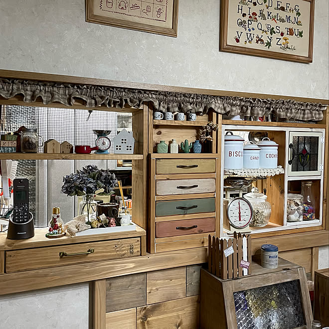 対面キッチンの棚 対面キッチンのリビング側 飾り棚diy 飾り棚ディスプレイ ナチュラル などのインテリア実例 22 08 30 21 23 11 Roomclip ルームクリップ