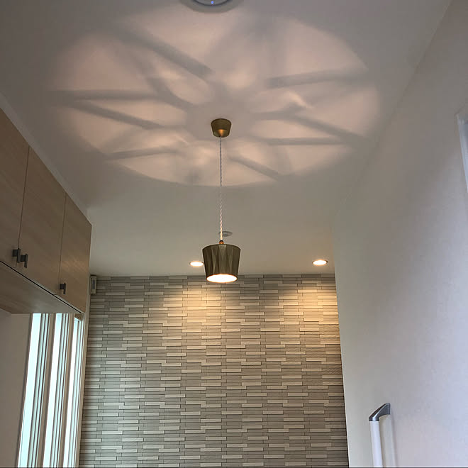 玄関 入り口 エコカラット 一条工務店 Ismart 照明のインテリア実例 19 11 03 08 27 07 Roomclip ルームクリップ