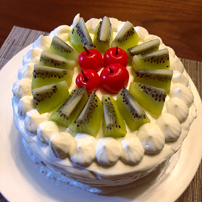 手作りバースデーケーキ イチゴがない季節 Homemade 二世帯住宅 Rcの出会いに感謝 などのインテリア実例 19 09 28 04 29 10 Roomclip ルームクリップ