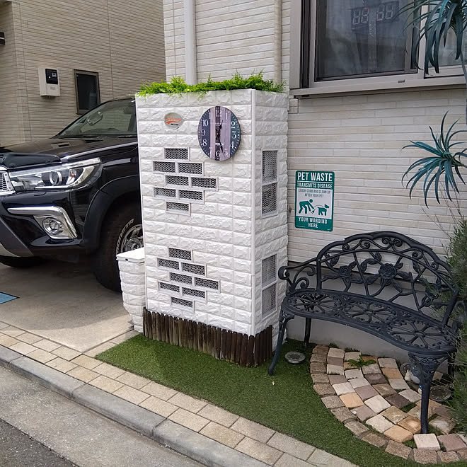 玄関 入り口 室外機カバーdiy Diy エアコン室外機カバー カインズホーム などのインテリア実例 22 05 16 12 14 33 Roomclip ルームクリップ