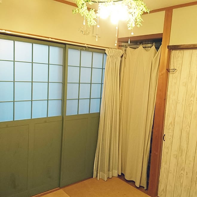 ベッド周り 子供部屋 襖リメイク 障子リメイク 和室を改造 などのインテリア実例 16 03 12 18 14 38 Roomclip ルームクリップ