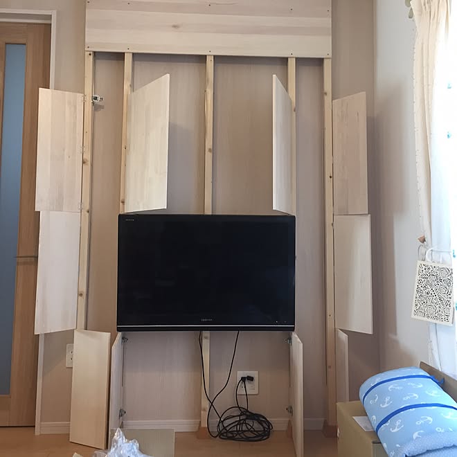 リビング/DIY/ディアウォールで壁掛けテレビ&amp;棚/DIY棚/まだまだこれから&hellip;などのインテリア実例 20160522 1619