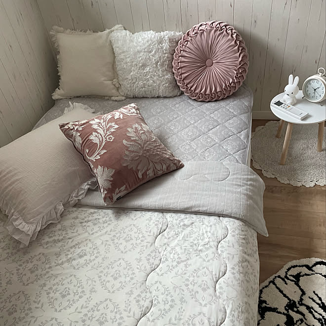 ミッフィー スリーコインズ ダリアクッション デコホーム Francfrancクッションカバー などのインテリア実例 22 08 18 16 10 38 Roomclip ルームクリップ