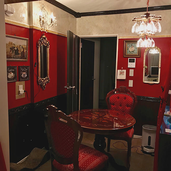赤いシリーズ 赤い壁紙 赤い壁 イタリア製家具 イタリア製 などのインテリア実例 19 07 21 02 38 34 Roomclip ルームクリップ