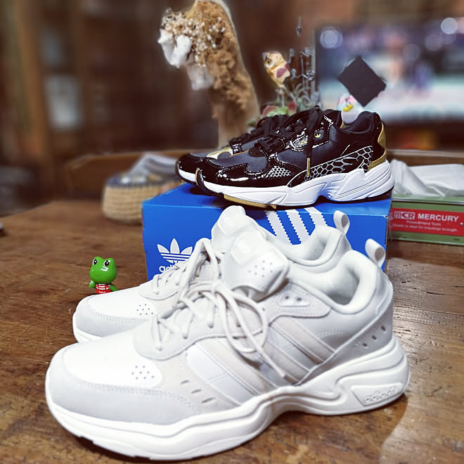リビング ダッドスニーカー Adidas アウトレット 鳥栖プレミアムアウトレット などのインテリア実例 10 06 31 28 Roomclip ルームクリップ