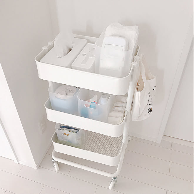 IKEA/白い床/シンプルインテリア/ロースコグワゴン/ベビー用品収納&hellip;などのインテリア実例 20190322 131013