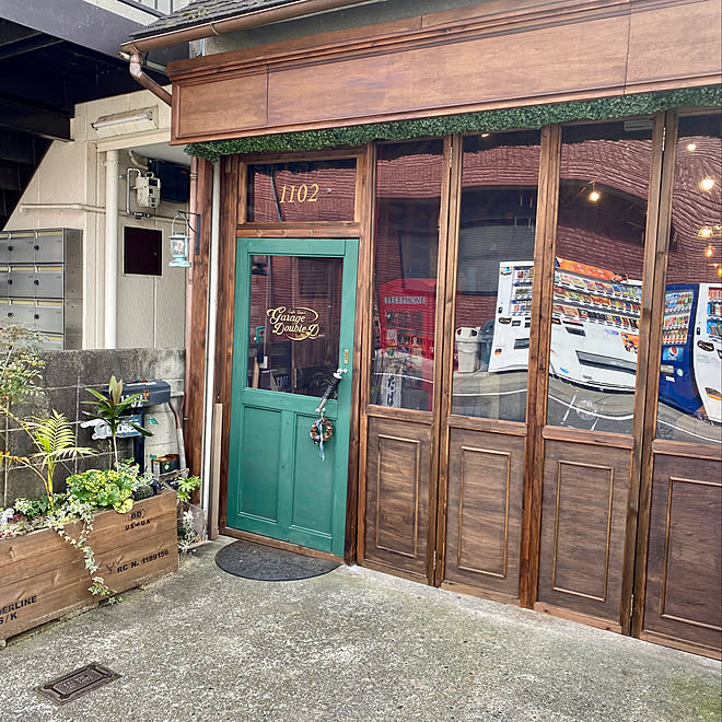 玄関マット セルフリノベーション お店ではありません 木造倉庫 倉庫カフェ などのインテリア実例 02 18 40 44 Roomclip ルームクリップ