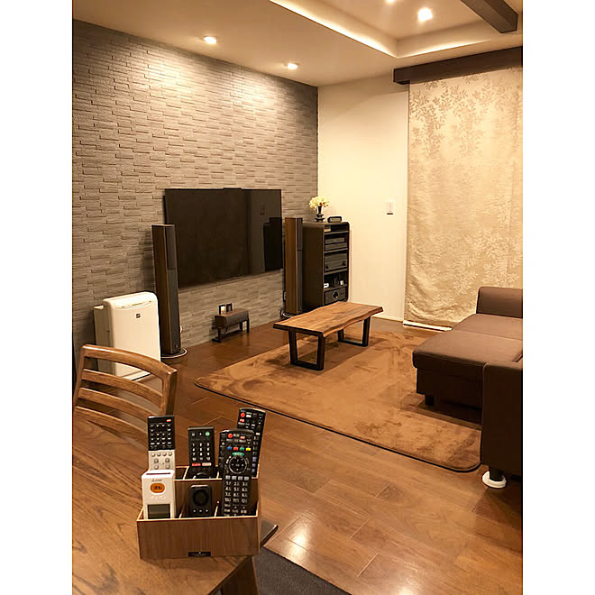 リビング 和モダン ブラウンインテリア シェードカーテン 壁掛けテレビ などのインテリア実例 18 09 04 23 08 05 Roomclip ルームクリップ リビング 和モダン ブラウンインテリア シェードカーテン 壁掛けテレビ などのインテリア実例 18 09 04 23 08 05 Roomclip ルームクリップ