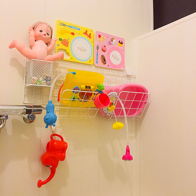 バス トイレ ３歳娘 １歳息子 おもちゃ収納 お風呂のおもちゃ収納 などのインテリア実例 18 01 09 22 37 10 Roomclip ルームクリップ