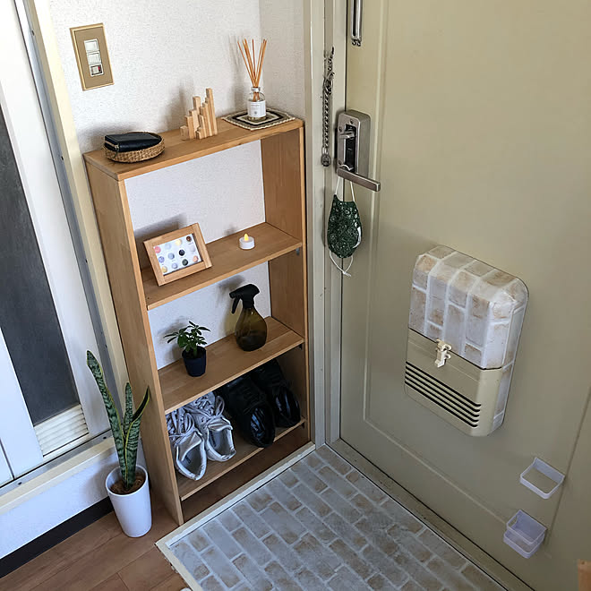 玄関ディスプレイ カフェ風 リメイク フォトフレーム ナチュラル などのインテリア実例 09 21 10 25 54 Roomclip ルームクリップ