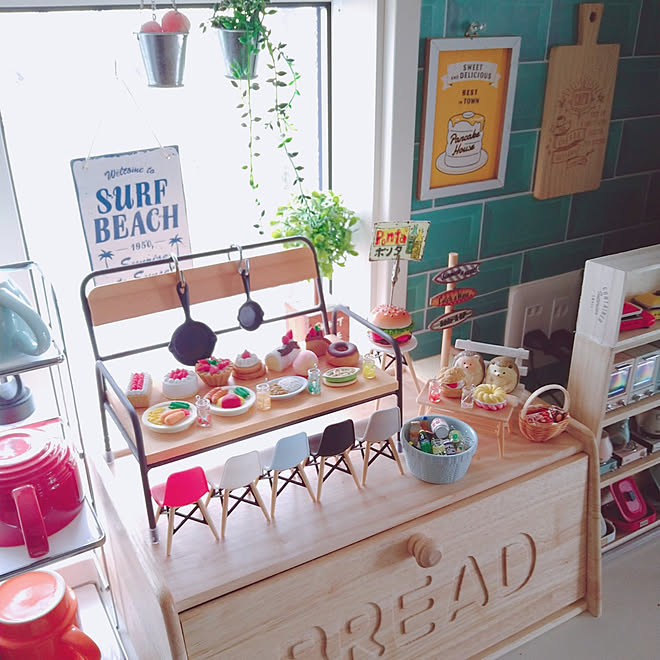 棚 ダイソー セリア ミニチュア雑貨 ミニチュアボトル などのインテリア実例 22 06 08 14 37 39 Roomclip ルームクリップ