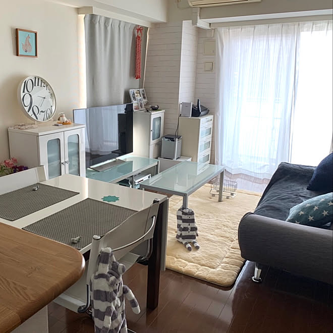 Francfrancブランケット Francfrancのクッションカバー クラフトホリック 自由が丘 ティッシュで遊ぶ猫 要注意 ティッシュカバー などのインテリア実例 04 16 11 50 58 Roomclip ルームクリップ