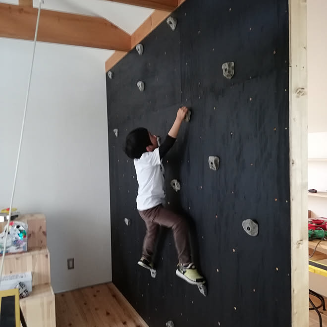 ベッド周り Diy ボルダリングウォール 黒板塗料 ジョイフル本田のインテリア実例 19 05 19 21 42 36 Roomclip ルームクリップ