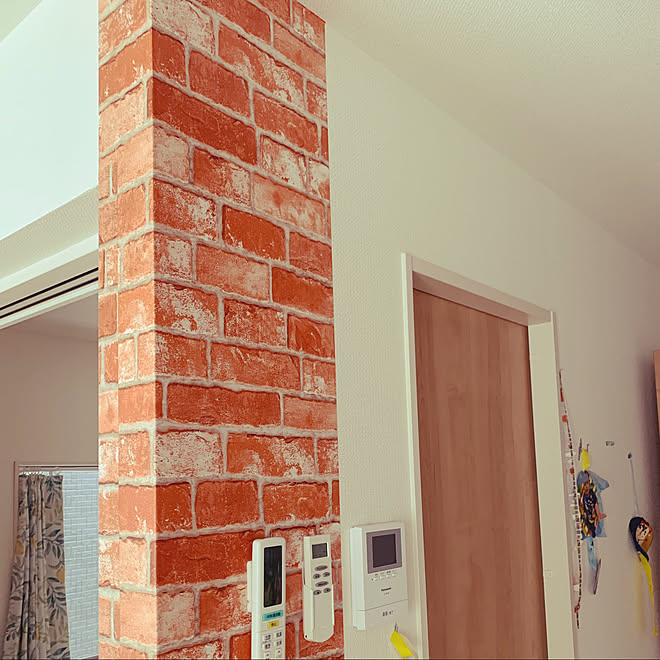 れんがリメイクシート レンガ壁紙 壁紙diy 子供のいる暮らし 建売を自分好みに などのインテリア実例 22 10 10 05 57 31 Roomclip ルームクリップ れんがリメイクシート レンガ壁紙 壁紙diy 子供のいる暮らし 建売を自分好みに などのインテリア実例 22 10 10 05 57 31 Roomclip ルームクリップ