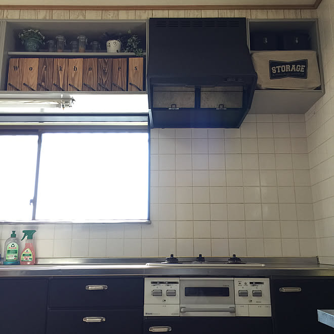 キッチン アイアンペイント 換気扇 ペイントだらけ 片付けながらdiy などのインテリア実例 18 04 26 09 29 39 Roomclip ルームクリップ