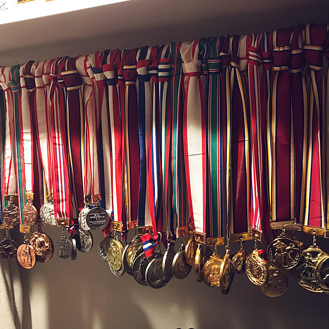 ベッド周り メダル飾っとこ メダル入れ メダル収納 メダル などのインテリア実例 19 01 06 00 50 Roomclip ルームクリップ