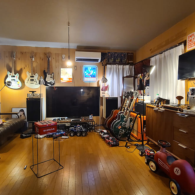 部屋全体 趣味部屋という名の物置部屋 遊び 趣味部屋 間接照明 などのインテリア実例 21 07 16 04 01 49 Roomclip ルームクリップ