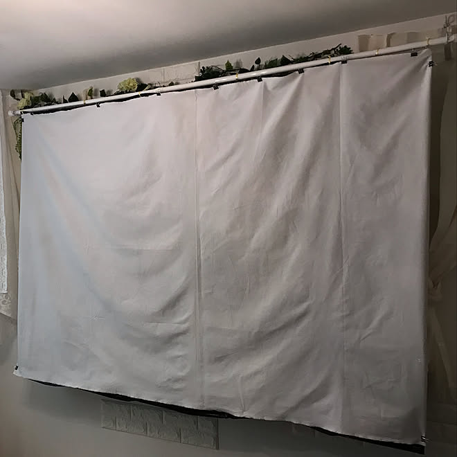 ブラックシート テーブルクロス プロジェクター Diy ホワイトインテリア などのインテリア実例 19 05 12 22 19 36 Roomclip ルームクリップ