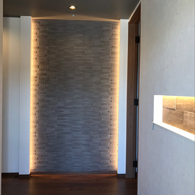 ホテルライクな暮らし シンプルモダン エコカラット 照明 玄関 入り口のインテリア実例 07 22 23 57 52 Roomclip ルームクリップ