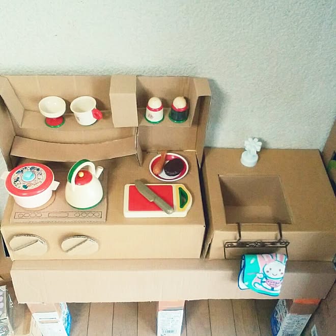 リビング 段ボール箱リメイク ままごとキッチンdiyのインテリア実例 17 01 26 22 54 56 Roomclip ルームクリップ