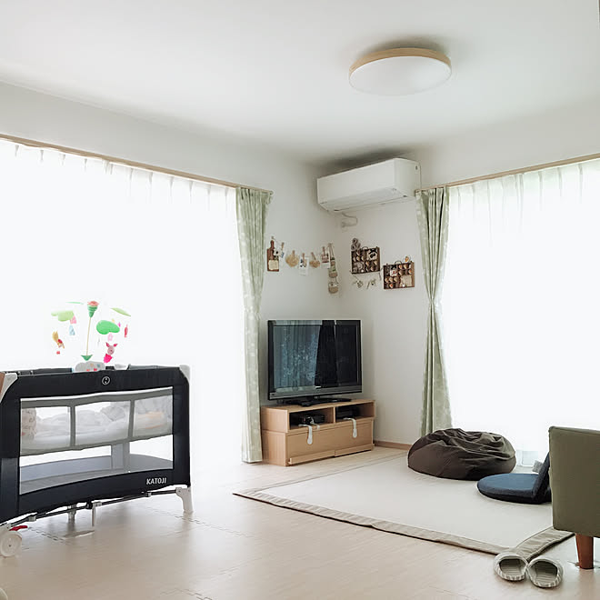 リビング 物を置かない 掃除しやすく すっきりとした暮らし 赤ちゃんと暮らす などのインテリア実例 18 05 27 11 32 10 Roomclip ルームクリップ