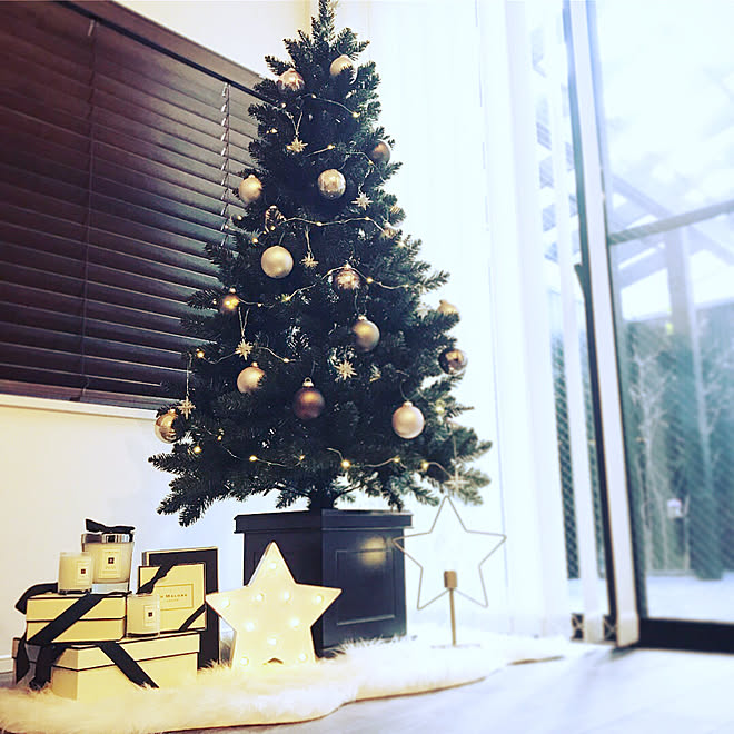 部屋全体 ポットツリー クリスマス仕様 クリスマス飾り シンプルツリー などのインテリア実例 17 11 12 00 43 05 Roomclip ルームクリップ