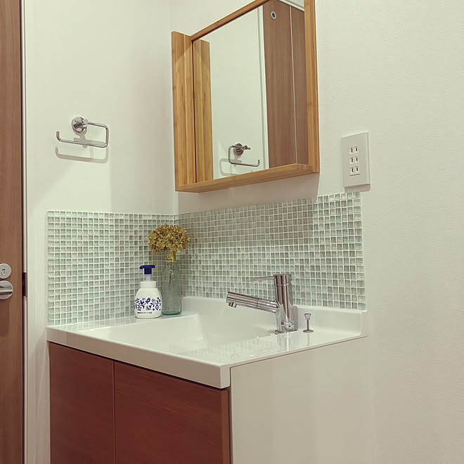 名古屋モザイクタイル タイル 洗面台の鏡 洗面所 一番好きな場所 などのインテリア実例 05 10 08 28 04 Roomclip ルームクリップ