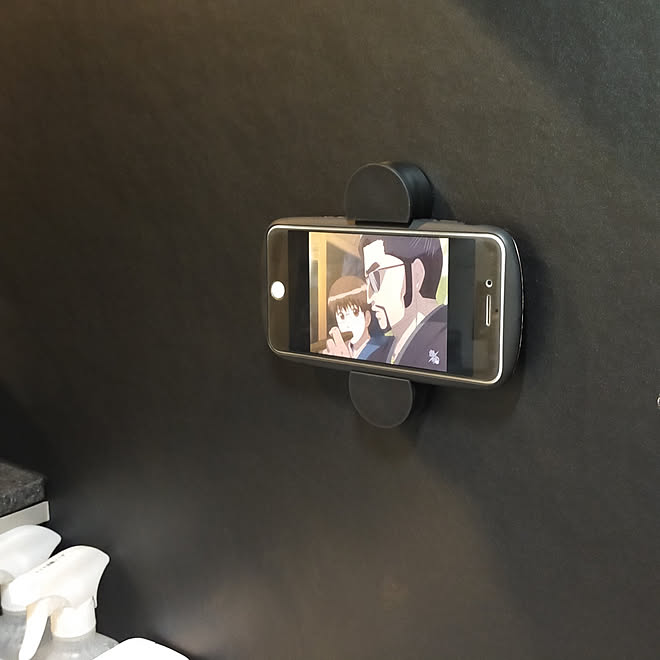 キッチン モノトーン 便利グッズ コマンドフック スマホホルダー などのインテリア実例 21 11 18 23 02 53 Roomclip ルームクリップ