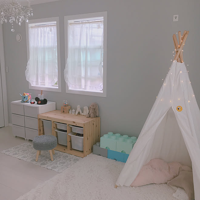 グレーの壁 グレー 白 Ikea キッズルーム 子供部屋 などのインテリア実例 19 05 23 21 48 47 Roomclip ルームクリップ グレーの壁 グレー 白 Ikea キッズルーム 子供部屋 などのインテリア実例 19 05 23 21 48 47 Roomclip ルームクリップ
