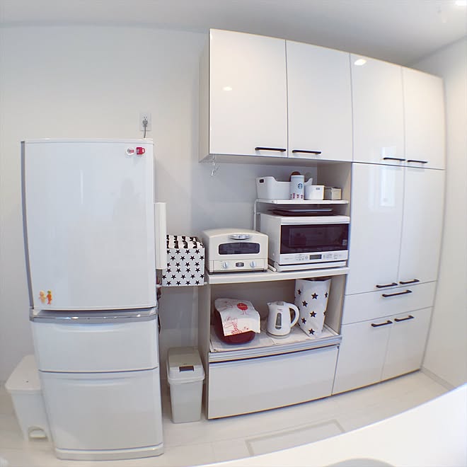 キッチン ごみ箱 キッチン背面収納 冷蔵庫 カップボード などのインテリア実例 17 06 23 17 12 18 Roomclip ルームクリップ