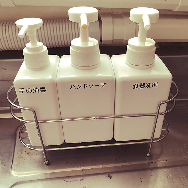 無印ボトルに詰め替え 洗剤ボトル キャンドゥ 一人暮らし ナチュラル などのインテリア実例 08 09 01 30 42 Roomclip ルームクリップ