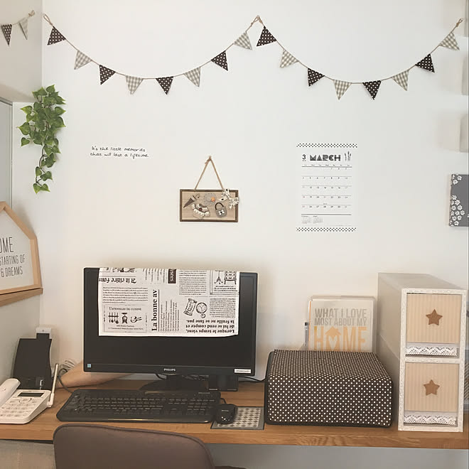 机/ニトリ/パソコンデスク/シンプル/シンプルライフ...などのインテリア実例 - 2018-03-21 14:00:39